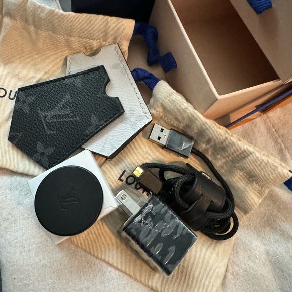 Practically New LV Horizon Tambour.. Mint Condition. - Picture 3 of 10